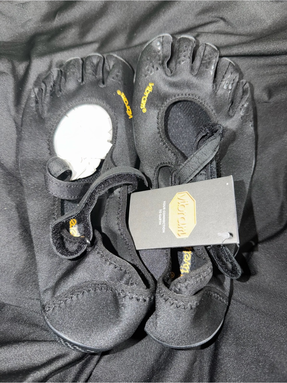 Vibram women Black FiveFingers Toe Water Shoes with Yellow Logo